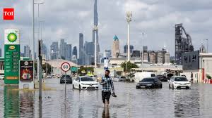 Heavy rains in UAE: Live weather, traffic updates and airport advisories 1 Heavy rain in UAE